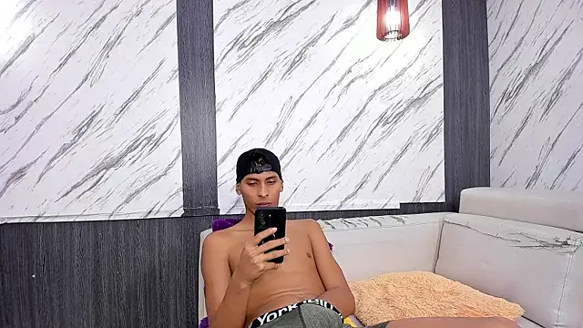 Savage Room online show from February 8, 2025, 1:33 pm