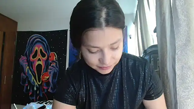 3littleschoolteens online show from April 19, 2026, 5:47 pm