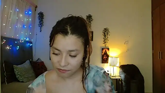 Snapshot of 3littleschoolteens chatting on September 15, 2025, 7:20 am 3littleschoolteens online show from September 15, 2025, 7:20 am