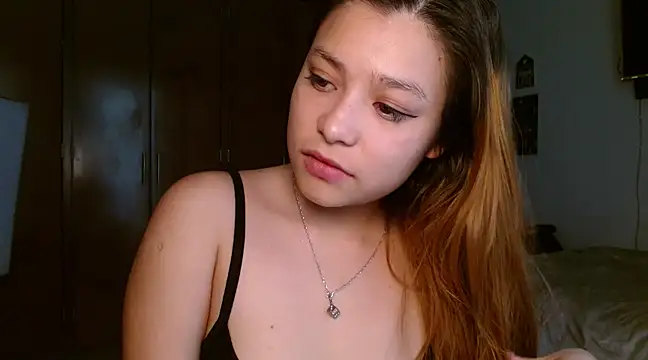 Snapshot of 3littleschoolteens chatting on March 3, 2025, 8:32 pm 3littleschoolteens online show from March 3, 2025, 8:32 pm