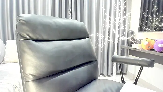 Snapshot of Kya_Choco8 chatting on January 2, 2025, 10:01 pm Kya Choco8 online show from January 2, 2025, 10:01 pm