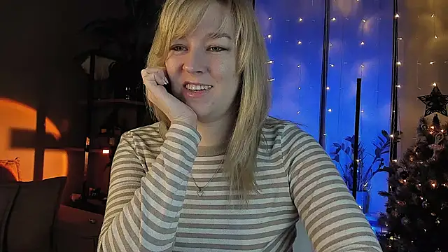 Snapshot of 5_in_one chatting on January 7, 2025, 4:39 am 5 in one online show from January 7, 2025, 4:39 am