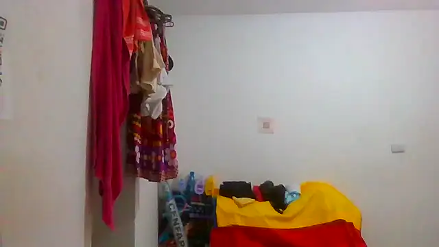 Snapshot of Aishamara chatting on October 18, 2025, 11:29 pm Aishamara online show from October 18, 2025, 11:29 pm