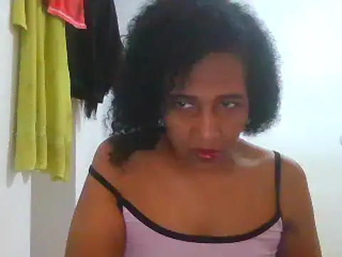 Snapshot of Aishamara chatting on March 10, 2025, 1:10 pm Aishamara online show from March 10, 2025, 1:10 pm