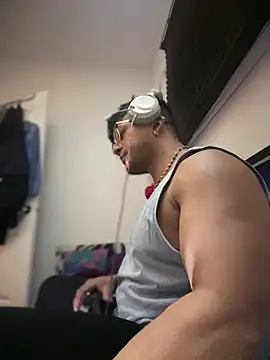 CleanGrey online show from February 17, 2026, 10:23 am