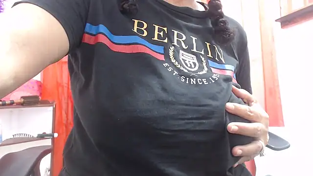 heyline milf online show from February 24, 2026, 2:34 am