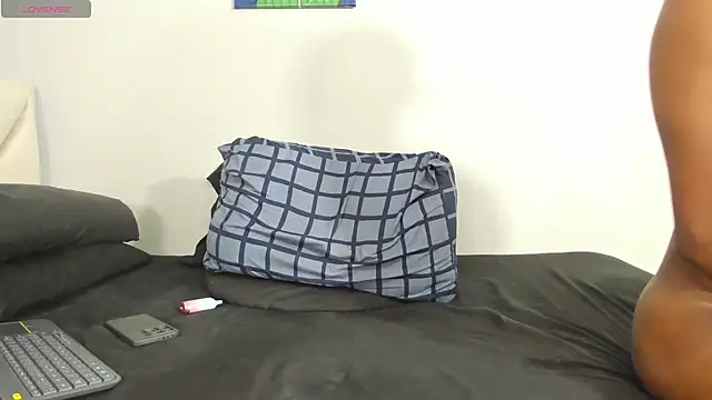 Snapshot of ferb_blacwood chatting on October 19, 2025, 5:32 am ferb blacwood online show from October 19, 2025, 5:32 am