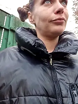 Snapshot of Keli_Jessi chatting on March 24, 2026, 2:50 pm Keli Jessi online show from March 24, 2026, 2:50 pm