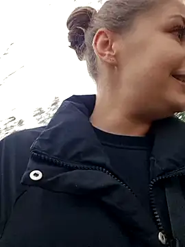 Keli Jessi online show from November 12, 2025, 2:10 pm