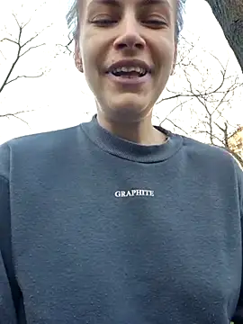 Snapshot of Keli_Jessi chatting on April 6, 2026, 1:34 pm Keli Jessi online show from April 6, 2026, 1:34 pm