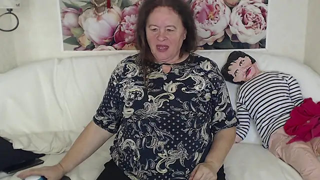 Snapshot of FlaviaSquirts chatting on October 2, 2025, 7:23 am FlaviaSquirts online show from October 2, 2025, 7:23 am