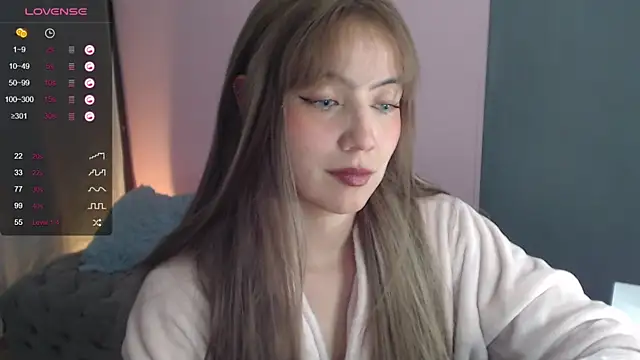 sweetrafaella online show from October 17, 2025, 3:54 am