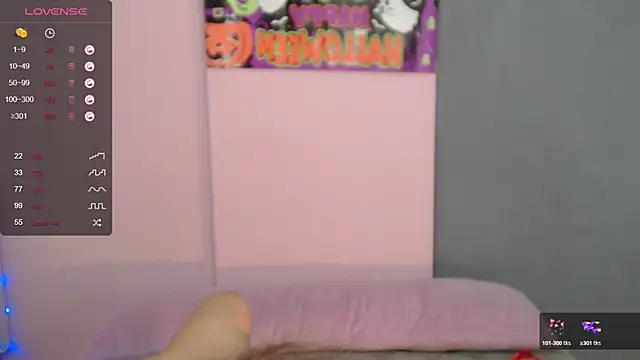 sweetrafaella online show from October 28, 2025, 2:23 am