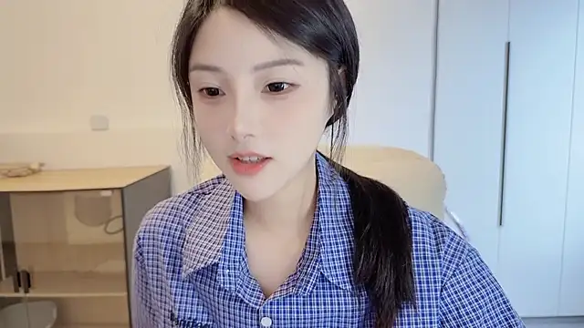 Snapshot of HaagenDazs_ chatting on April 29, 2026, 3:43 am HaagenDazs online show from April 29, 2026, 3:43 am