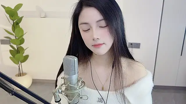 HaagenDazs  online show from March 23, 2025, 4:05 am