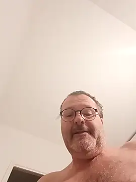 mike9473 online show from November 24, 2025, 6:57 am