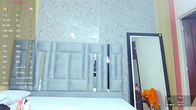 veronicaroose  online show from September 24, 2025, 1:06 pm