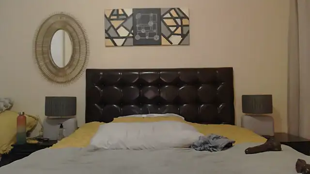 Creamyass22 online show from December 29, 2024, 5:22 pm