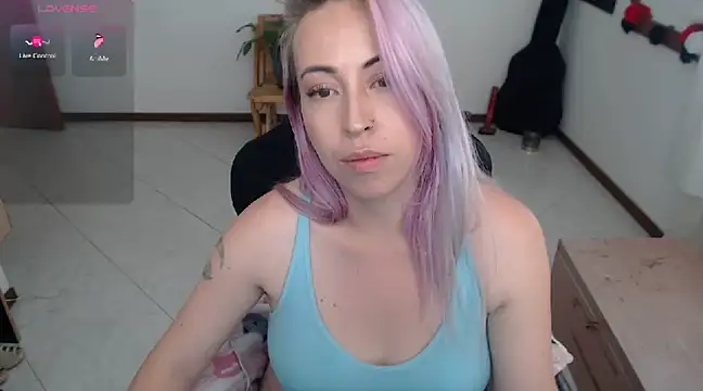 charlottezoe15 online show from December 23, 2024, 8:57 pm