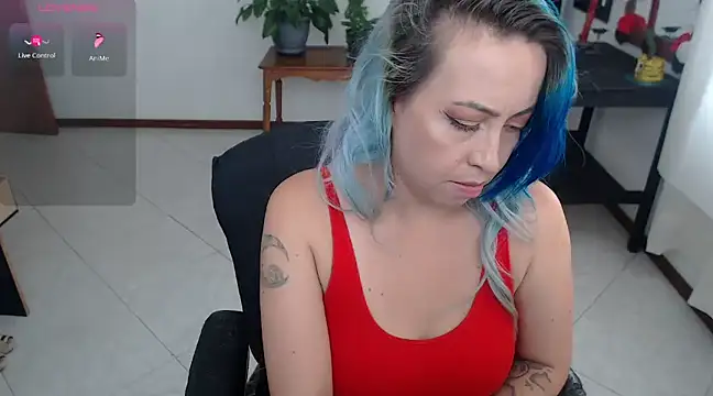 charlottezoe15 online show from February 14, 2025, 4:20 pm