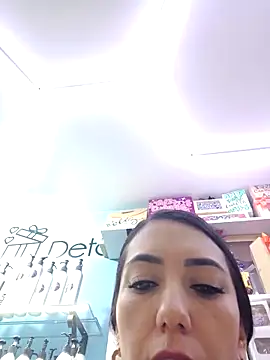 Snapshot of LunaZambrano chatting on April 16, 2026, 3:24 pm LunaZambrano online show from April 16, 2026, 3:24 pm
