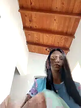 Snapshot of LunaZambrano chatting on February 6, 2026, 12:56 pm LunaZambrano online show from February 6, 2026, 12:56 pm