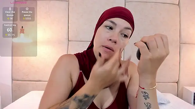 Snapshot of aisha_vs chatting on March 14, 2026, 12:22 pm aisha vs online show from March 14, 2026, 12:22 pm