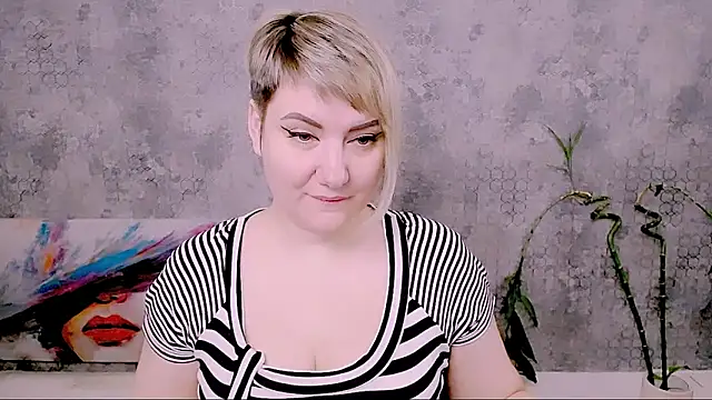 Snapshot of Djullia chatting on March 22, 2026, 6:04 am Djullia online show from March 22, 2026, 6:04 am