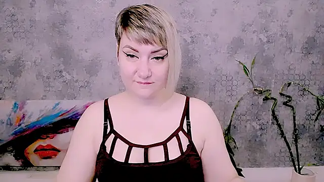 Djullia online show from May 17, 2026, 5:07 am