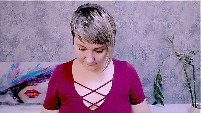 Djullia online show from November 20, 2025, 5:13 pm