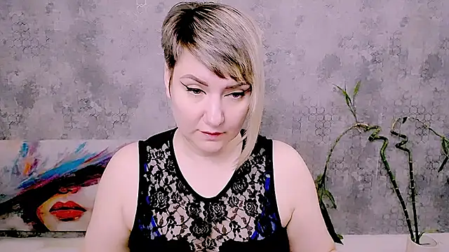 Djullia online show from May 31, 2026, 5:13 am