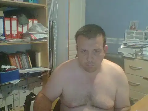 Snapshot of manubm03 chatting on May 10, 2026, 7:34 am manubm03 online show from May 10, 2026, 7:34 am