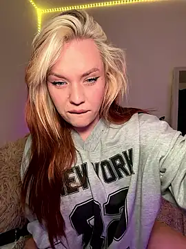 AnjaAmelia online show from April 8, 2026, 6:20 pm