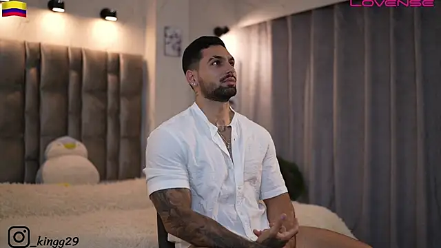 Snapshot of john_king29 chatting on November 6, 2025, 10:25 pm john king29 online show from November 6, 2025, 10:25 pm