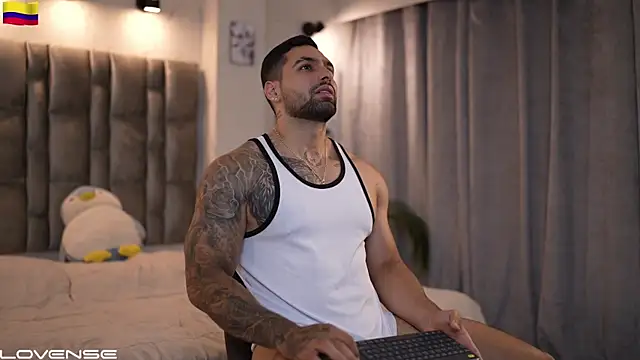 Snapshot of john_king29 chatting on October 11, 2025, 12:22 am john king29 online show from October 11, 2025, 12:22 am