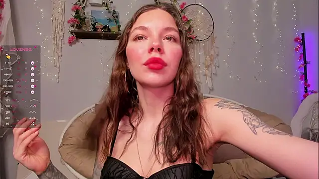 Snapshot of Kiralotus chatting on February 14, 2026, 5:18 am Kiralotus online show from February 14, 2026, 5:18 am