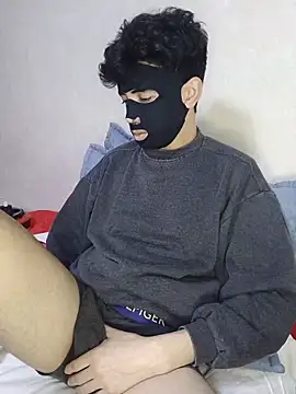 arabqueen online show from May 18, 2026, 7:18 pm