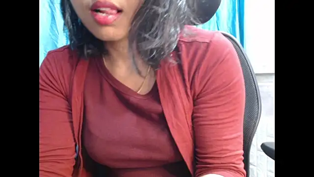 CuteRhea69 online show from November 16, 2025, 3:28 pm