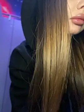 KrisMagnoly online show from February 17, 2026, 4:04 pm