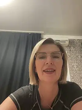 sensualEmilia online show from February 27, 2026, 3:34 pm