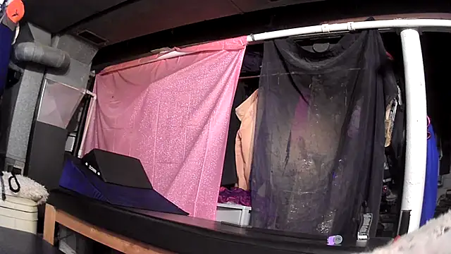 cum4calvin online show from April 17, 2026, 5:16 pm