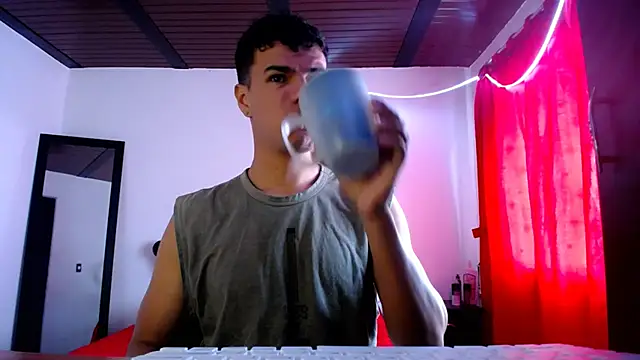 Snapshot of Deiby_casas chatting on February 14, 2025, 3:15 pm Deiby casas online show from February 14, 2025, 3:15 pm