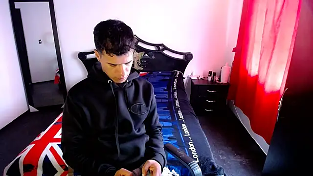 Snapshot of Deiby_casas chatting on February 27, 2025, 2:21 pm Deiby casas online show from February 27, 2025, 2:21 pm