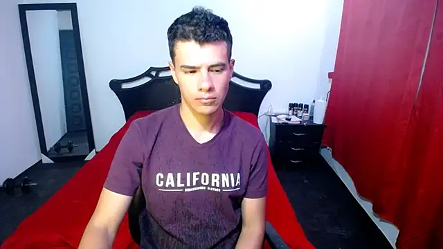 Snapshot of Deiby_casas chatting on March 16, 2025, 2:43 am Deiby casas online show from March 16, 2025, 2:43 am