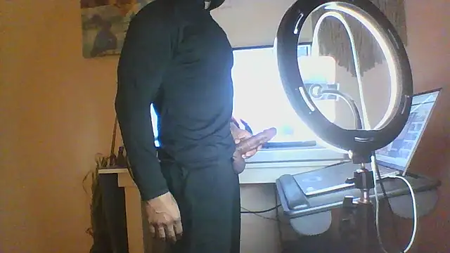 Snapshot of Pictoghrapy chatting on January 15, 2026, 12:58 am Pictoghrapy online show from January 15, 2026, 12:58 am