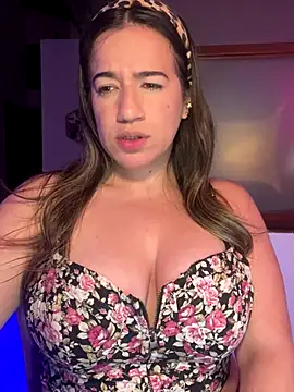 Antonellachic73 online show from October 18, 2025, 2:24 am