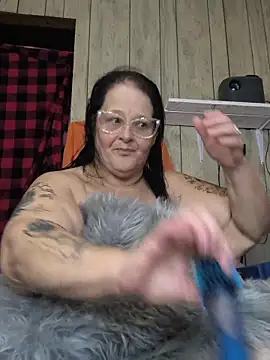 Snapshot of davisdesires@xh chatting on October 7, 2025, 2:40 pm davisdesiresxh online show from October 7, 2025, 2:40 pm