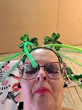 Snapshot of davisdesires@xh chatting on March 3, 2025, 3:43 pm davisdesiresxh online show from March 3, 2025, 3:43 pm