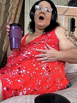 Snapshot of davisdesires@xh chatting on September 9, 2025, 5:11 pm davisdesiresxh online show from September 9, 2025, 5:11 pm