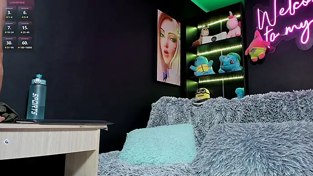 Katiehill 1 online show from March 18, 2025, 3:12 pm